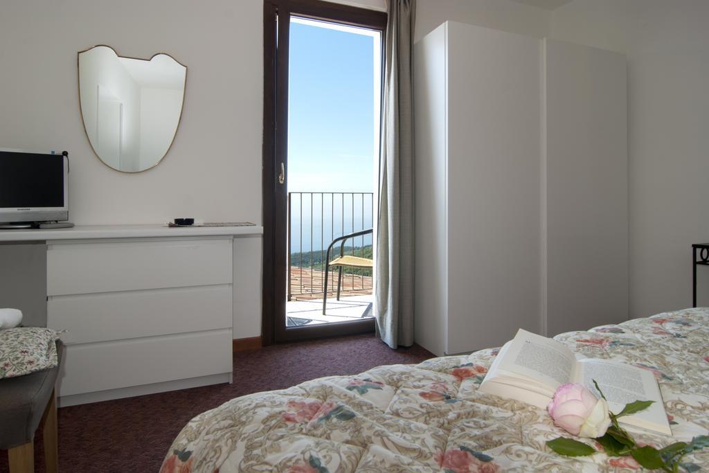 Hotel Mariano Gargnano Εξωτερικό φωτογραφία