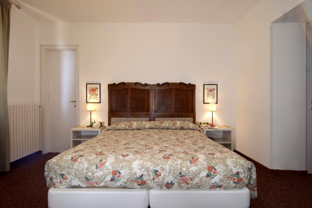 Hotel Mariano Gargnano Δωμάτιο φωτογραφία