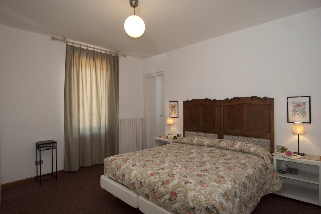Hotel Mariano Gargnano Δωμάτιο φωτογραφία